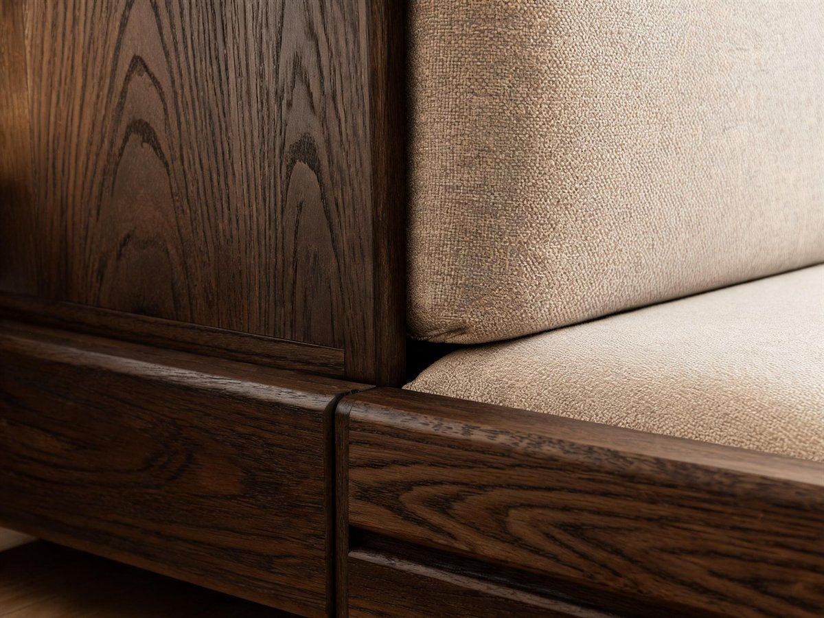 King / Large-Format Bed