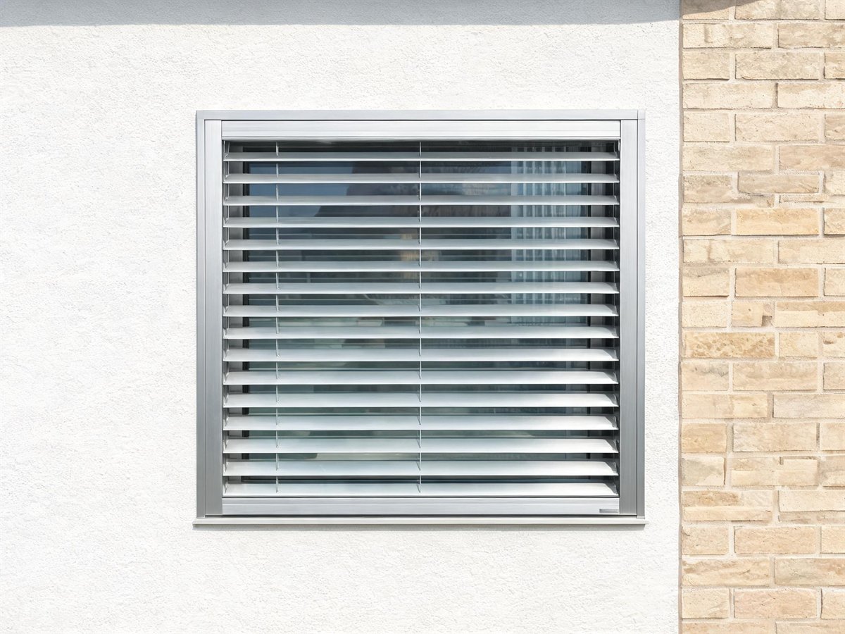 Jalousie / Louvered